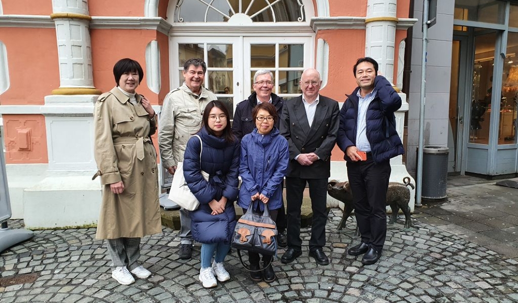 Japanische Wissenschaftler besuchen seniorTrainerInnen in Rheinland-Pfalz
